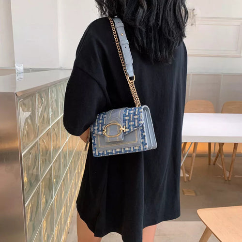 Многоцветна дамска чанта за през рамо с тока